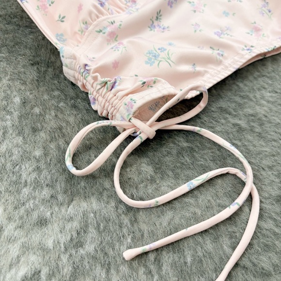 Princess Polly Penelope Floral Halter Top 4 - Picture 4 of 10